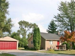 3611 Longview Ave, Rochester Hills, MI 48307