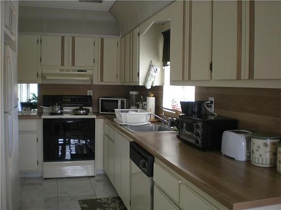3rd image of 5840 Sugar Palm Ct APT C