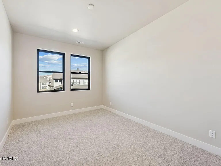 1021 W Vissen Way #67 — Photo 22