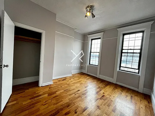 Rented by Yaffa Realty LLC | media 14