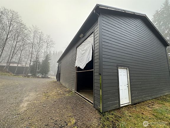 3rd image of 559 Upper Naselle Road