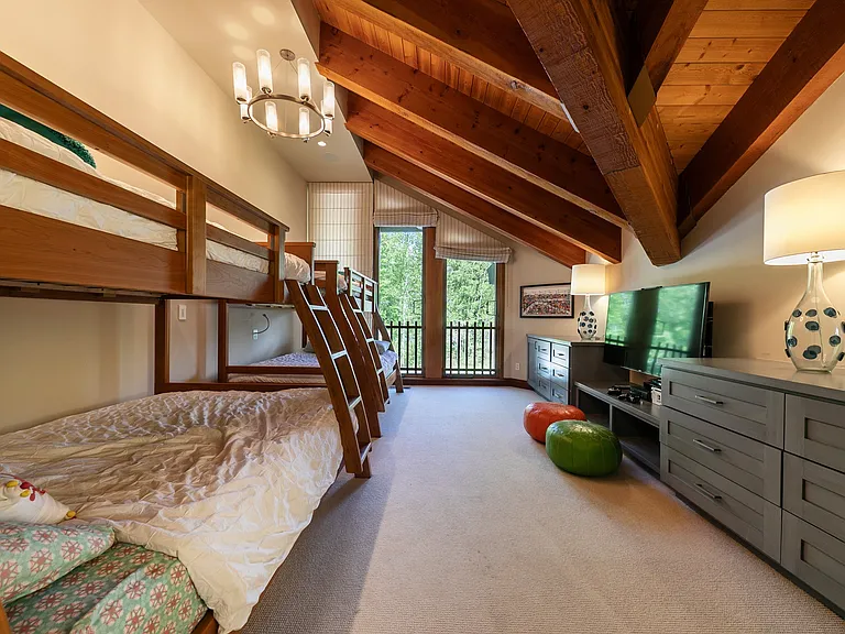 4000 W Lake Blvd #10 — Photo 37