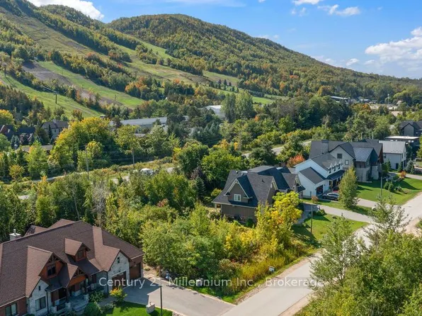 164 Delphi Ln, The Blue Mountains, ON N0H 1J0