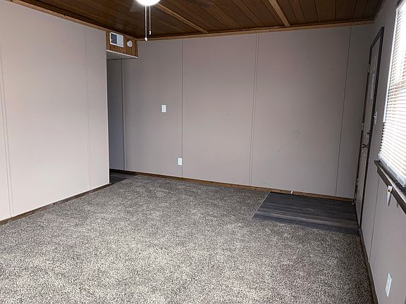 2nd image of 732 Seneca St #3
