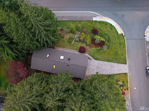 4th image of 22306 NE 14th Dr