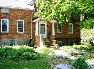 4420 V St, Homestead, IA 52236