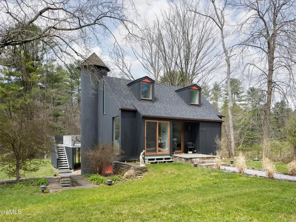 856 Barnum St, Sheffield, MA 01257