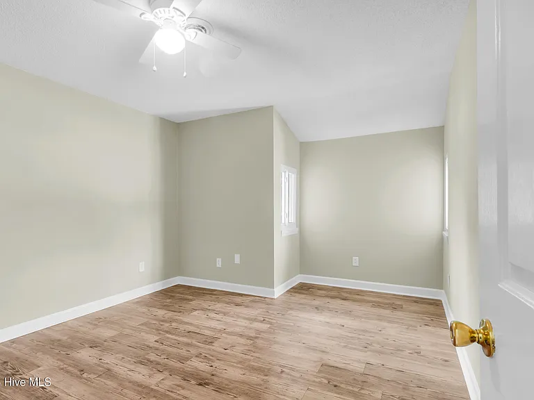 125 Pirates Rd #5 — Photo 2