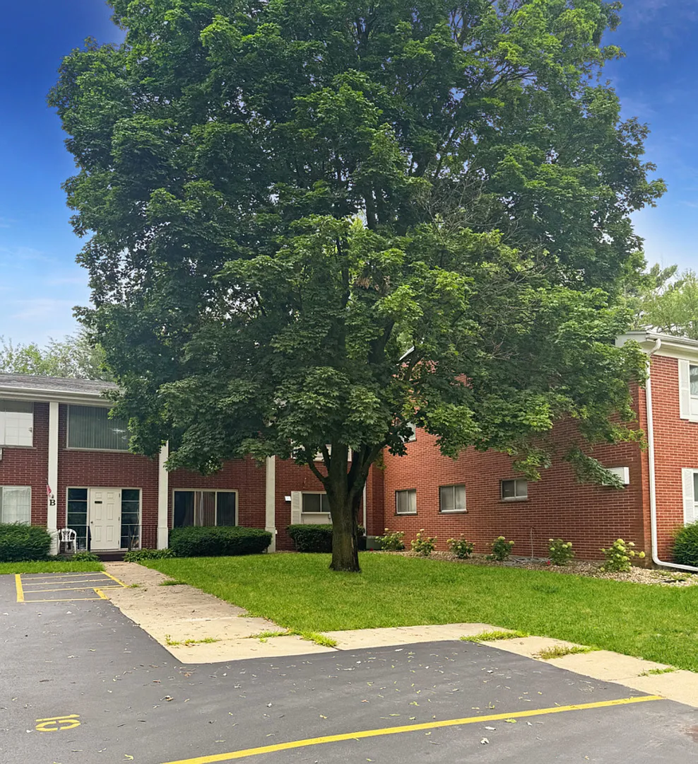 124 N Whistler Ave #B-8 photo 1