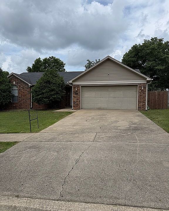1st image of 3403 Forest Dr