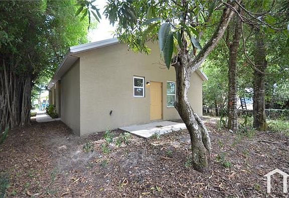 3rd image of 3303 Armstrong Ct