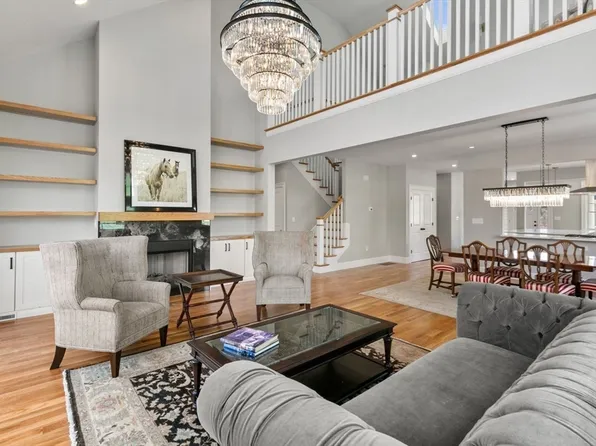 9 Adams Ln #9, Sherborn, MA 01770