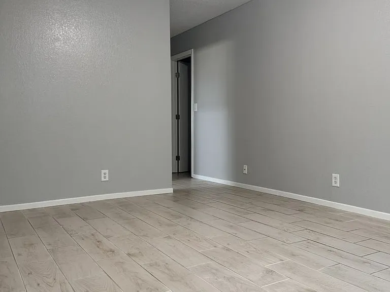 3219 Denver Ave — Photo 21