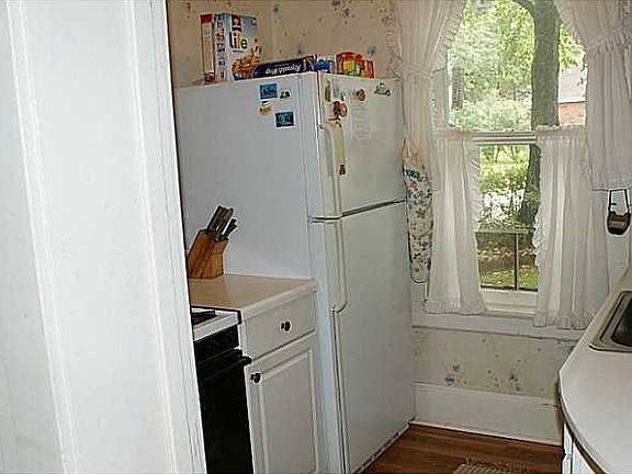 2nd image of 262 S Main St
