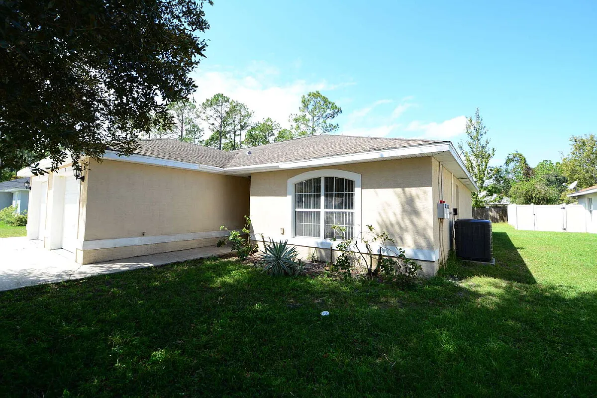 Building Photo - 7 Ryarbor Dr #B
