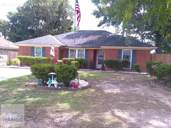 853 Sagewood Dr, Hinesville, GA 31313