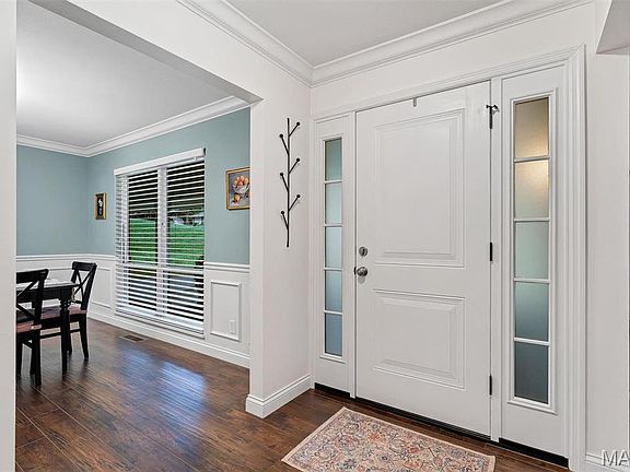4th image of 12155 Mirror Lake Dr