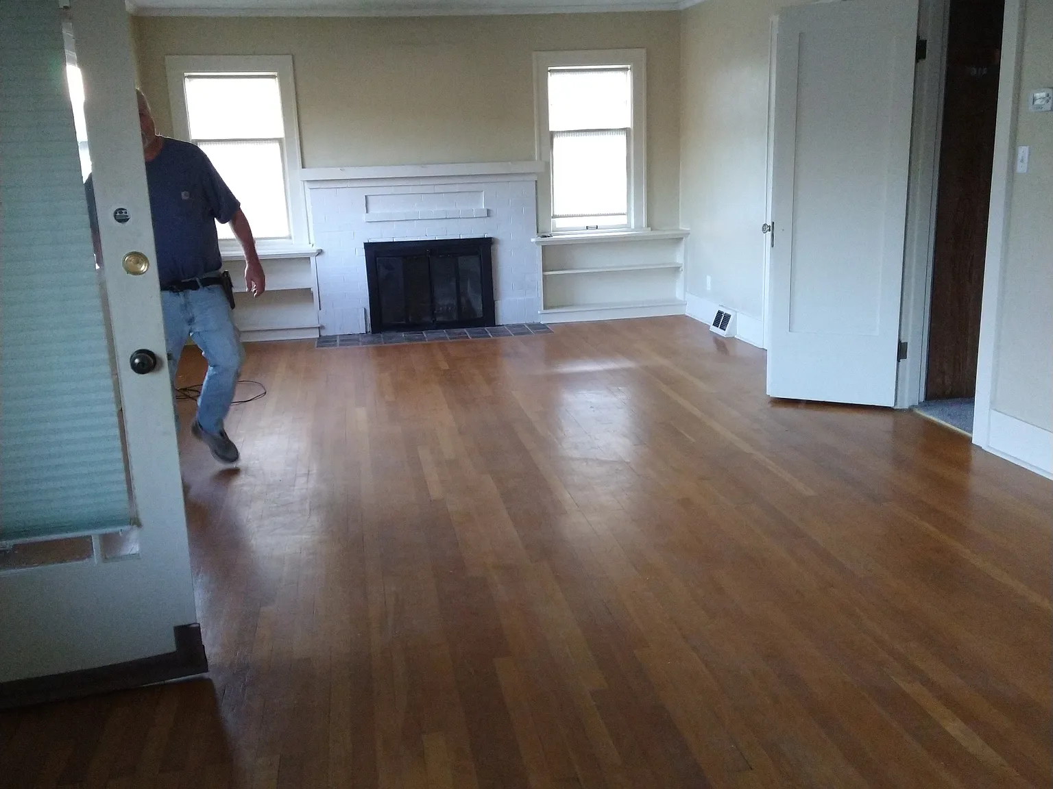 2 bed, 1200 sqft, $2,200 — Photo 2