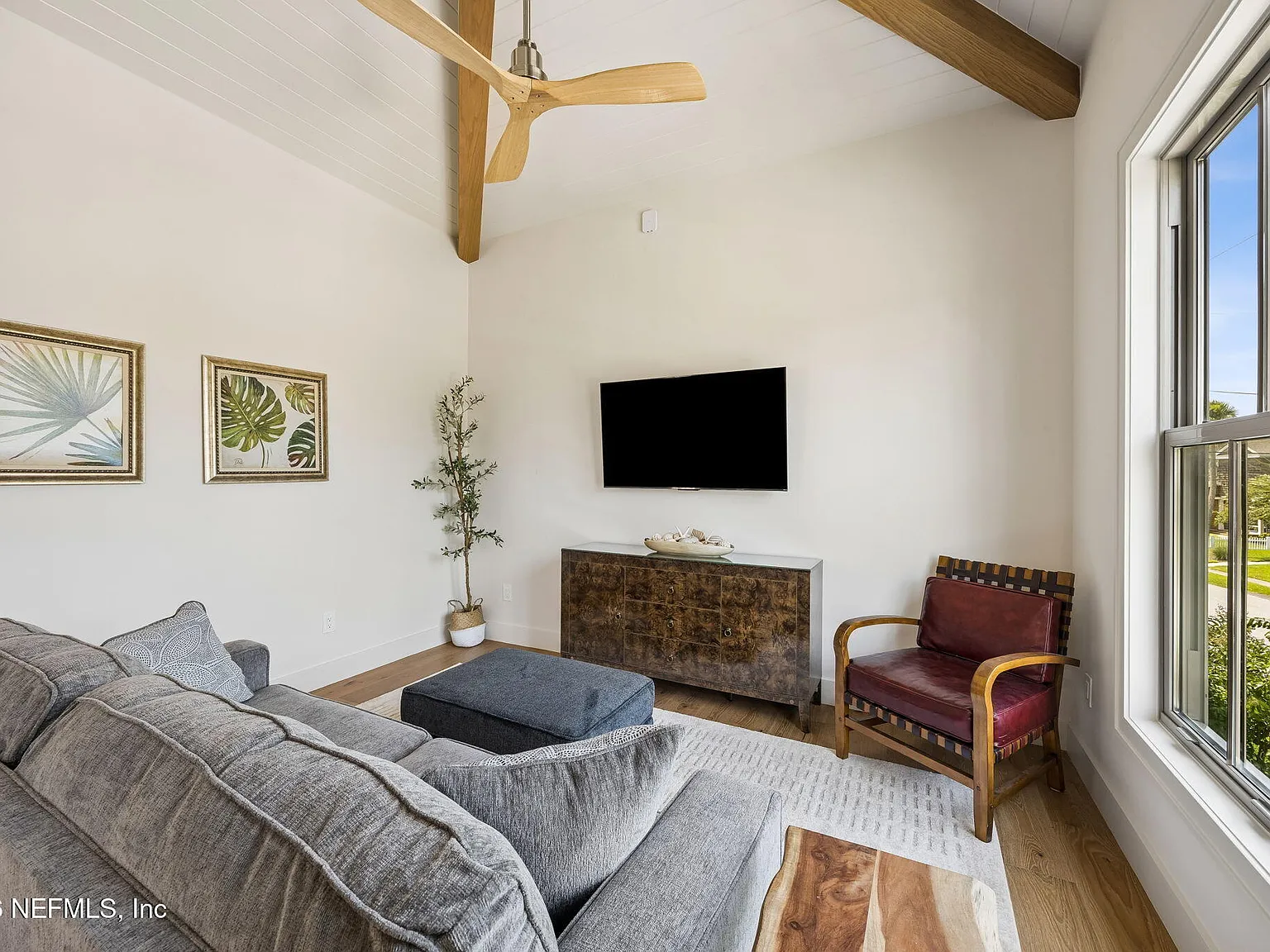 1 bed, 1.0 bath, 525 sqft, $3,500 — Photo 2