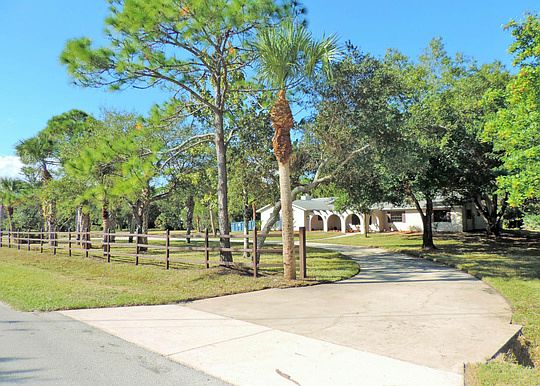 2nd image of 4544 Deerwood Trl