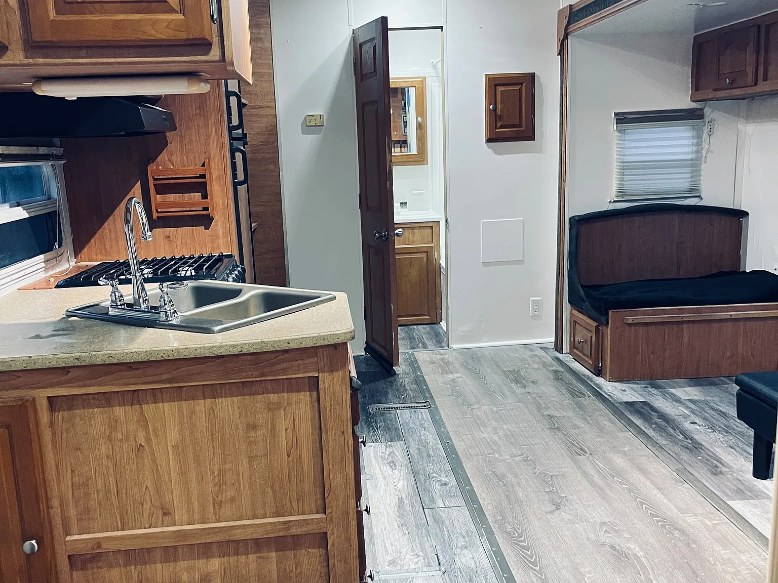 1 bed, 950 sqft, $1,000 — Photo 2