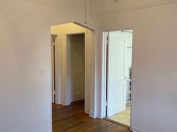 4th image of 407-415 Cameron St #409-4