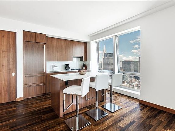 4th image of 400 5th Ave APT 40A