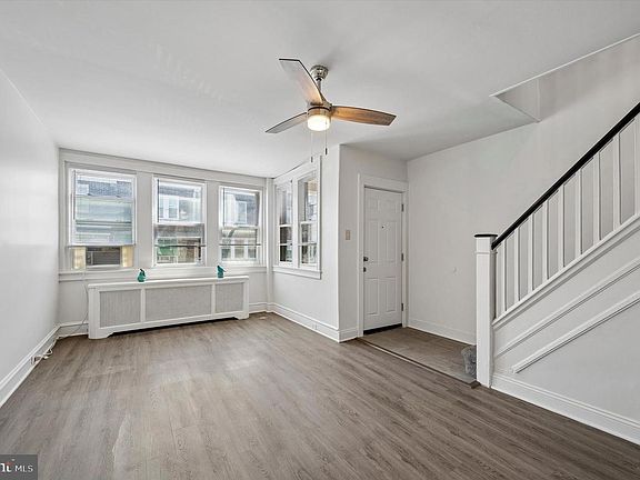 4th image of 3213 W Hilton St