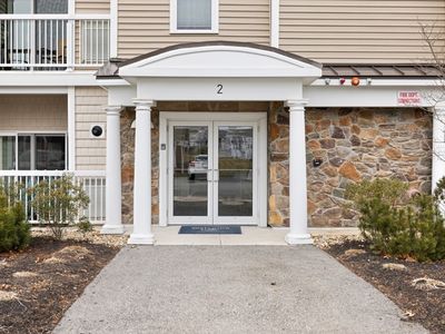 2 Francis Dr #210, Andover, MA, 01810