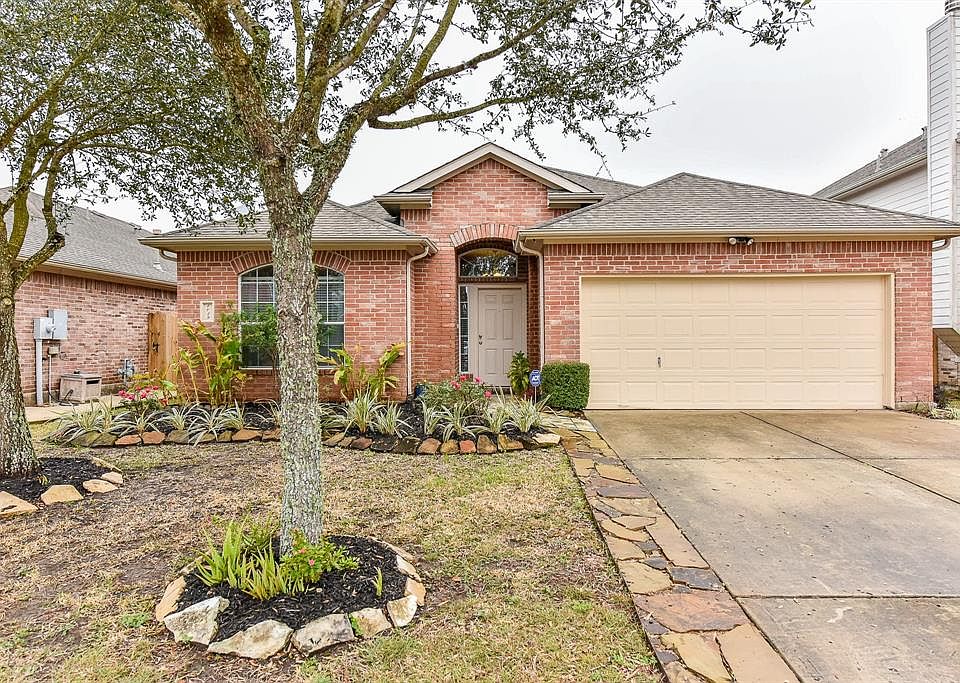 1st image of 1029 Riverwood Dr