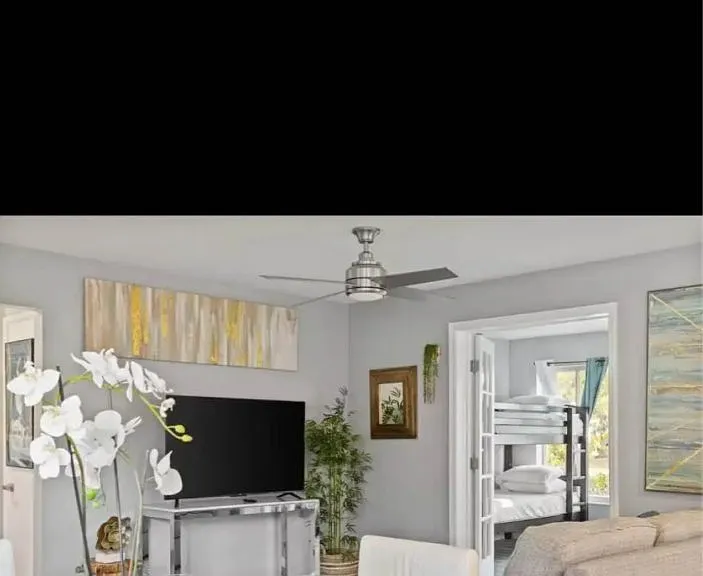 420 SE 9th Ct — Photo 4