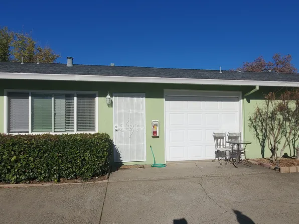2760 Heather Ln, Redding, CA 96002