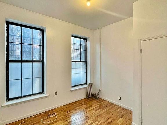 4th image of 264 Gates Ave #1Q