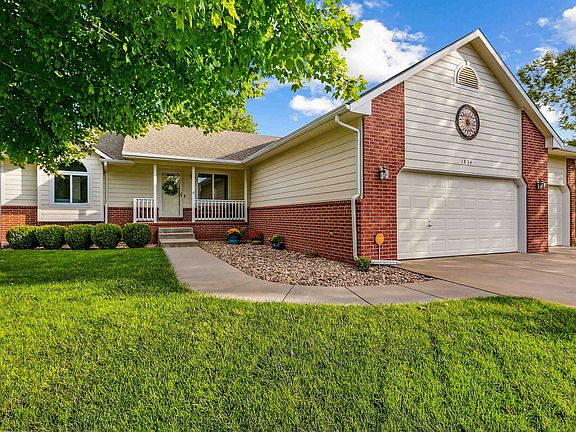 4th image of 1834 N Columbine Cir
