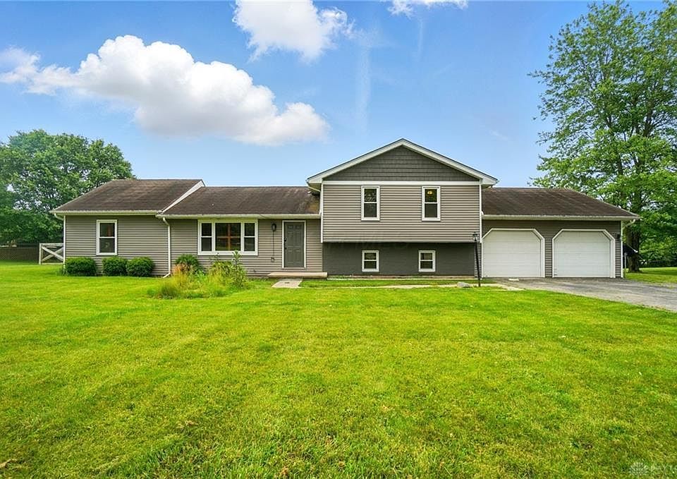 1st image of 3682 Abbey Ln