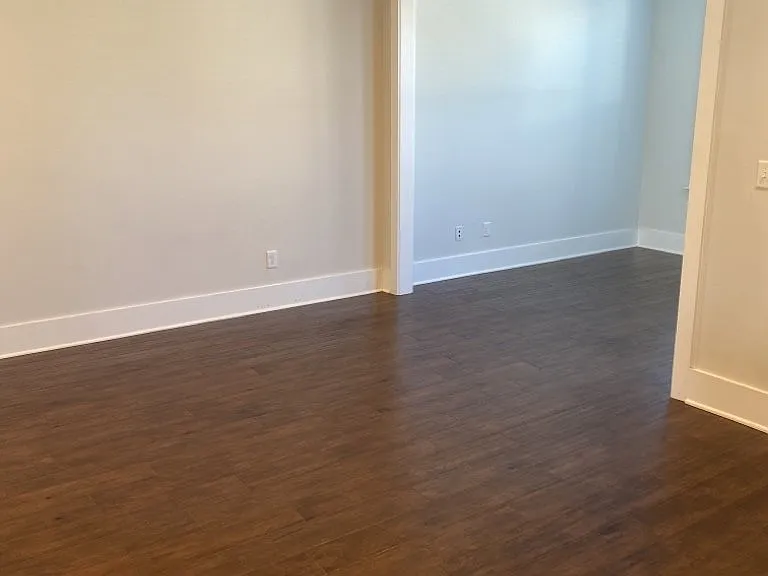 250 Oak Park St — Photo 9