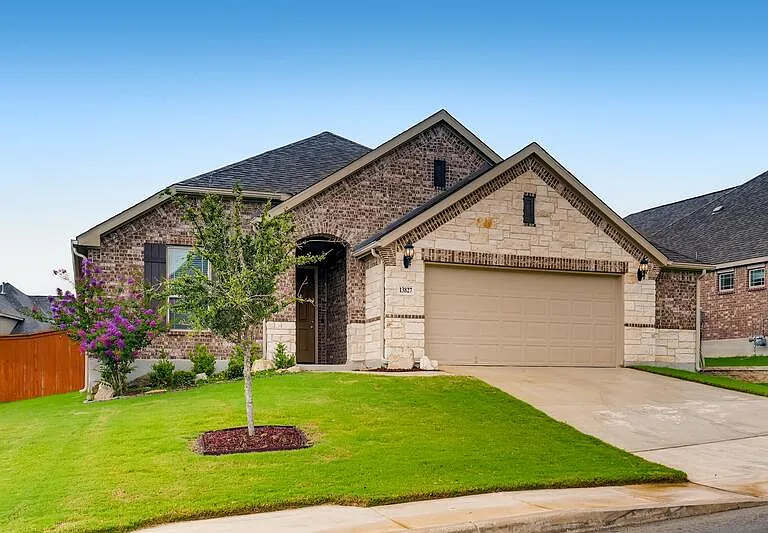 13827 Quiet Fox Ln — Photo 2
