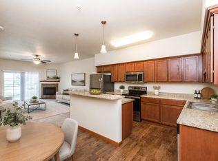 Coral Springs, Coralville, IA 52241