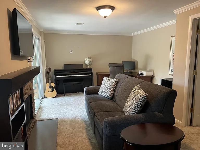 9015 Piney Grove Dr — Photo 40