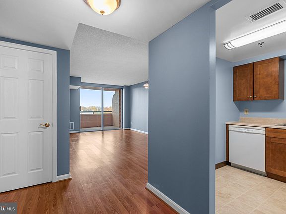 4th image of 4808 Moorland Ln APT 912