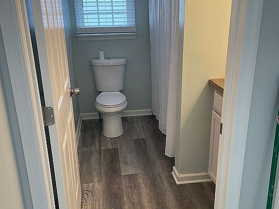 4th image of 224 Morris Blvd