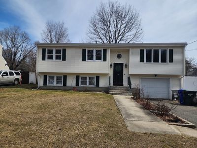 61 Monticello Ave, Springfield, MA, 01109