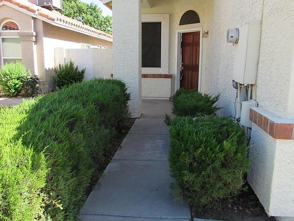 4th image of 4053 E Woodland Dr