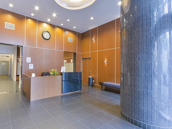 3rd image of 833 Seymour St #3010