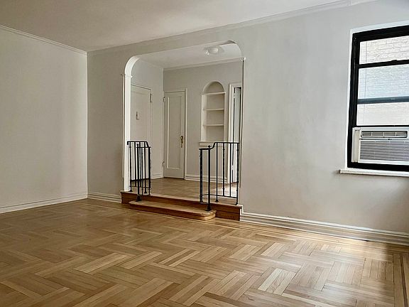 2nd image of 95 Park Ter E APT 1A
