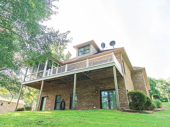 5th image of 498 Dogwood Ln