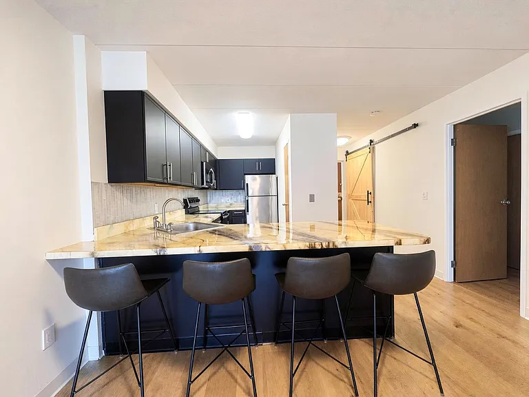 5 Linden St #2H — Photo 4
