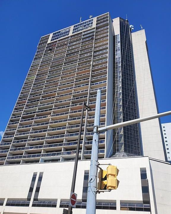 1st image of 150 Park St W #1916