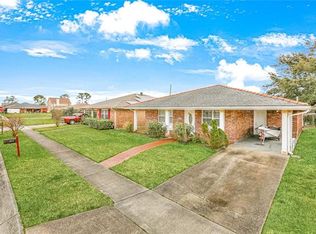 2513 Pirate Dr, Chalmette, LA 70043