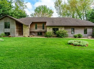 4191 Carpenter Rd NE, Cedar Rapids, IA 52411